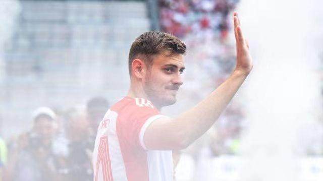 1692574453248088673.jpg 4e664356bcffd471e5e0a63d44ca416.jpg