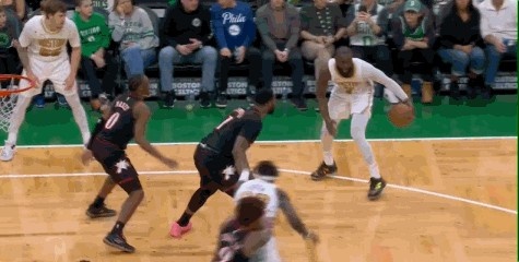 突然上头！乌布雷为队友出头一把推翻科塔 被吹一级恶意犯规